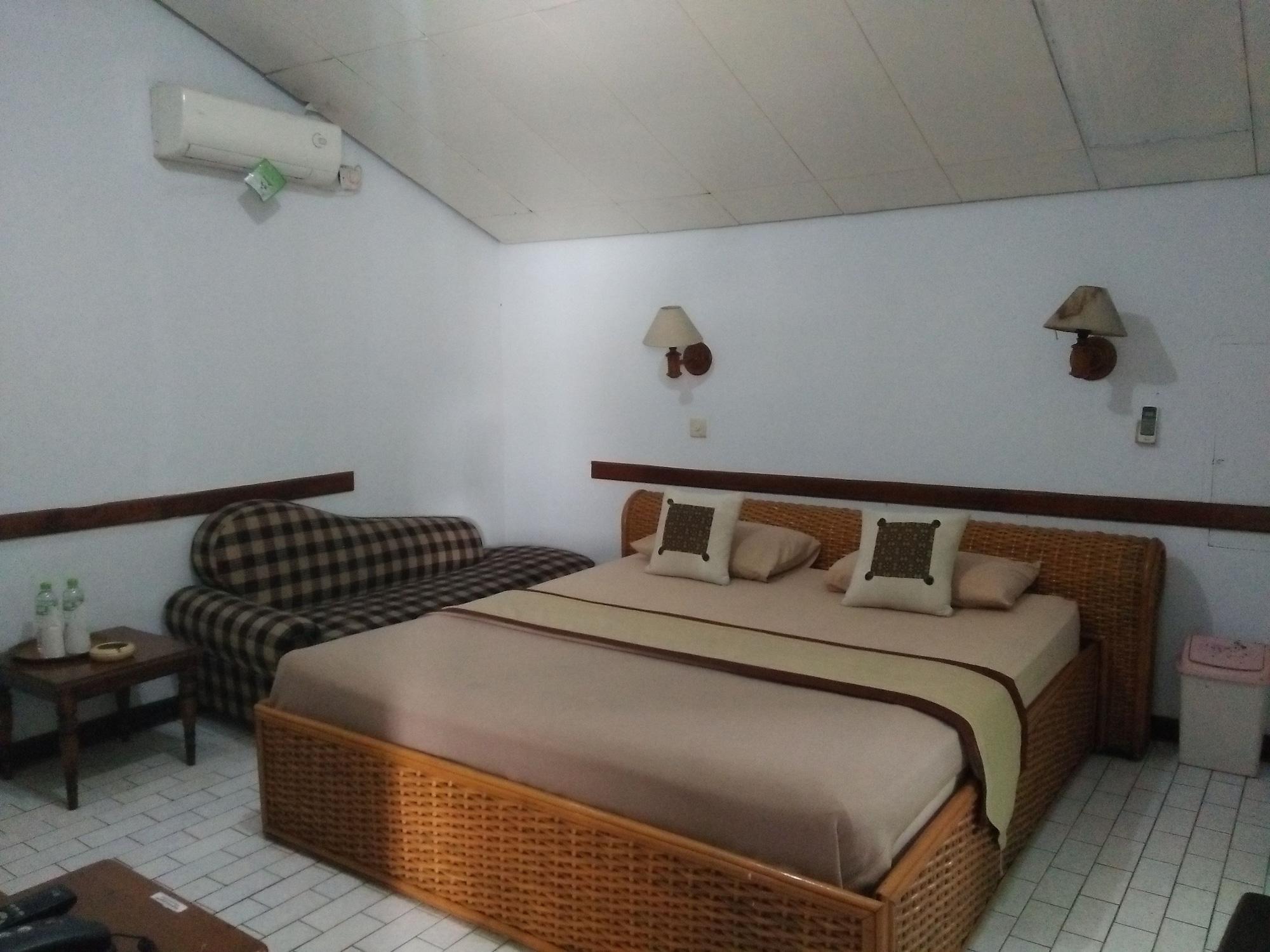 Oyo 1945 Hotel Bali Indah Bandung Zewnętrze zdjęcie