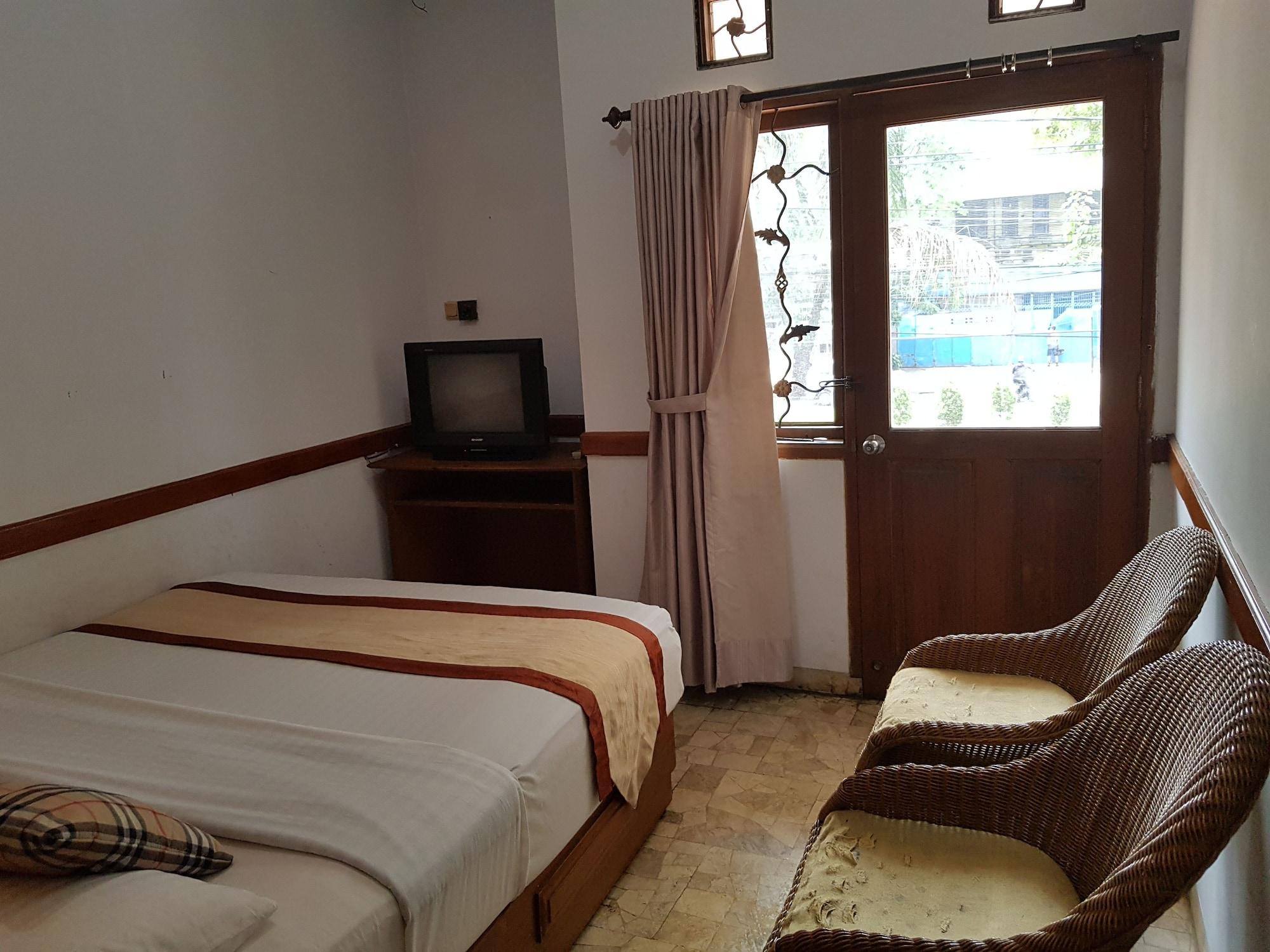 Oyo 1945 Hotel Bali Indah Bandung Zewnętrze zdjęcie