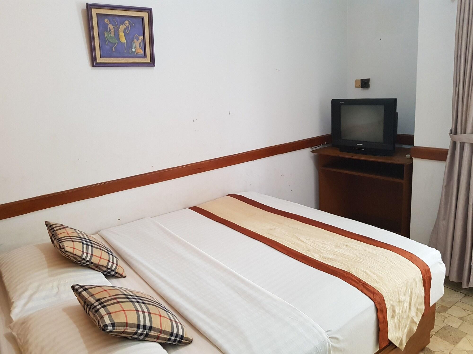 Oyo 1945 Hotel Bali Indah Bandung Zewnętrze zdjęcie