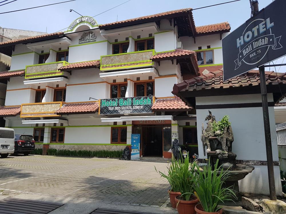 Oyo 1945 Hotel Bali Indah Bandung Zewnętrze zdjęcie