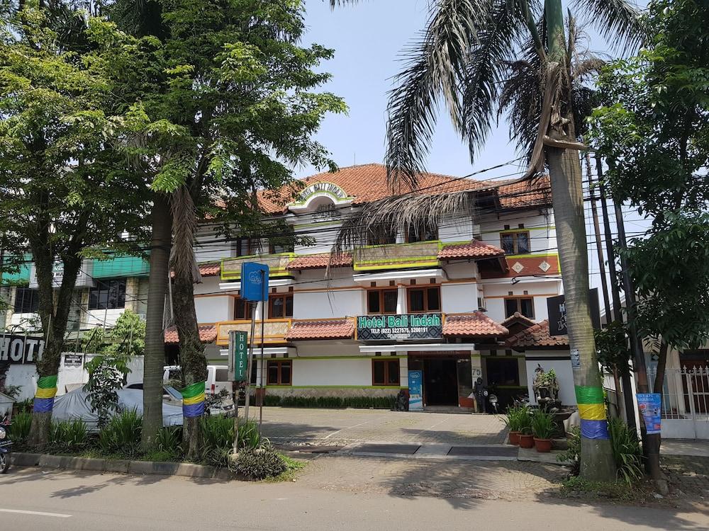 Oyo 1945 Hotel Bali Indah Bandung Zewnętrze zdjęcie